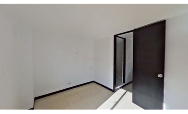 Casa en conjunto cerrado en venta en barrio El Pino, Suba