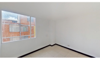 Casa en conjunto cerrado en venta en barrio El Pino, Suba