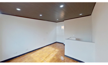 Casa en conjunto cerrado en venta en barrio El Pino, Suba