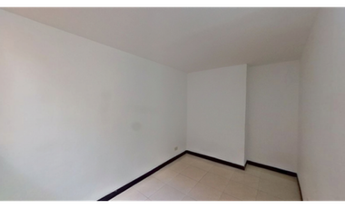 Casa en conjunto cerrado en venta en barrio El Pino, Suba