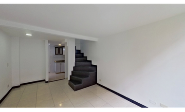 Casa en conjunto cerrado en venta en barrio El Pino, Suba