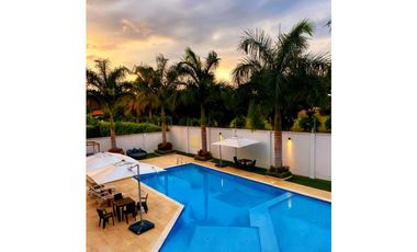 Casa campestre de lujo amoblada en venta - Parcelación en Rozo Palmira