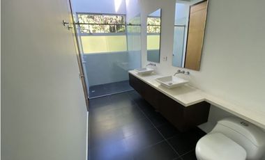 CASA EN ARRIENDO SECTOR LOMA DEL ATRAVESADO - ENVIGADO