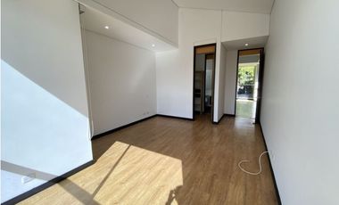 CASA EN ARRIENDO SECTOR LOMA DEL ATRAVESADO - ENVIGADO