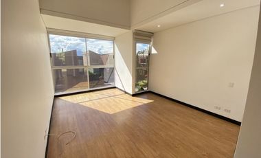 CASA EN ARRIENDO SECTOR LOMA DEL ATRAVESADO - ENVIGADO