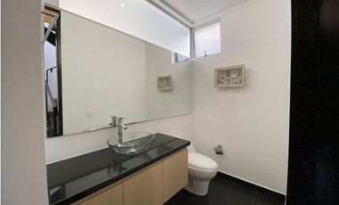 CASA EN ARRIENDO SECTOR LOMA DEL ATRAVESADO - ENVIGADO