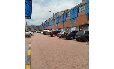 VENDO CASA 3 PISOS BOSQUES DE ZAPAN 1 SOACHA