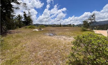 VENTA DE LOTE EN UNIDAD CERRADA EN EL RETIRO SECTOR PANTANILLO