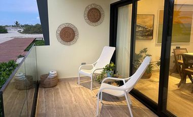 Villa en venta frente al mar (amueblada)* en Yucalpetén