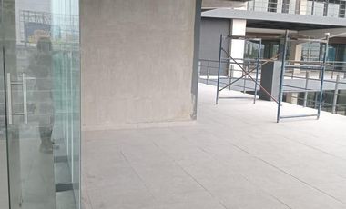 LOCAL EN VENTA ZONA SUR DE MONTERREY TORRE SHIRO