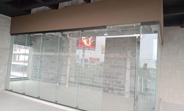 LOCAL EN VENTA ZONA SUR DE MONTERREY TORRE SHIRO
