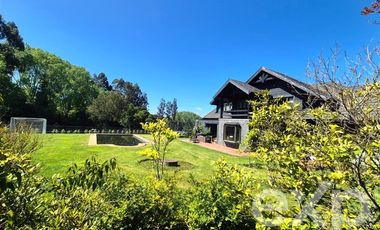 Casa en Arriendo en Calle Panorama, Condominio Lomas del Carmen