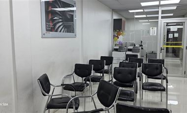 Oficina en Arriendo en Edo. Castillo Velasco / Metro Monseñor Eyzaguirre