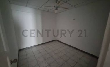 Casa en venta de 1 planta Salinas, 3 cuartos, 1.5 Baños, romodelada. LuisN.