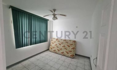 Casa en venta de 1 planta Salinas, 3 cuartos, 1.5 Baños, romodelada. LuisN.