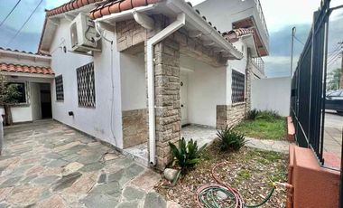 Chalet en alquiler en Castelar Norte