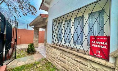 Chalet en alquiler en Castelar Norte