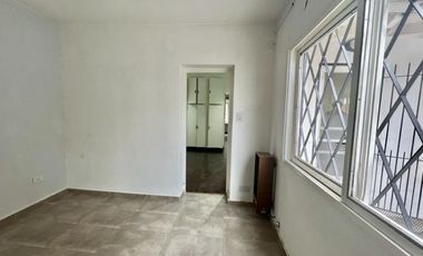 Chalet en alquiler en Castelar Norte