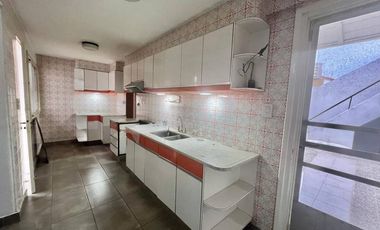Chalet en alquiler en Castelar Norte