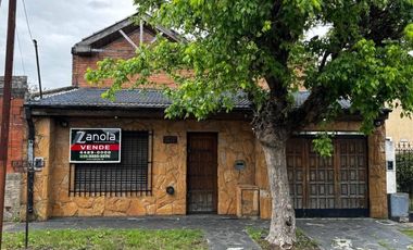 Casa en venta en Moron Sur