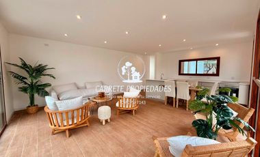 Casa en venta Minimalista y Moderna amoblada. Santa Elena. Pilar