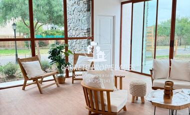 Casa en venta Minimalista y Moderna amoblada. Santa Elena. Pilar