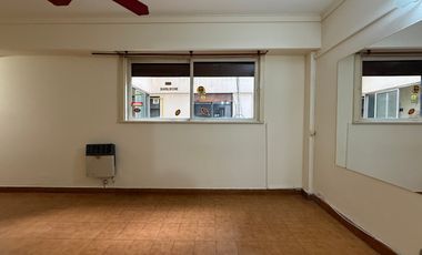 Departamento de 1 Ambiente comodo Placard Cocina y Baño completos