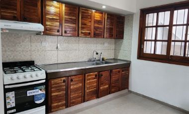 Casa en alquiler en Lanus Oeste