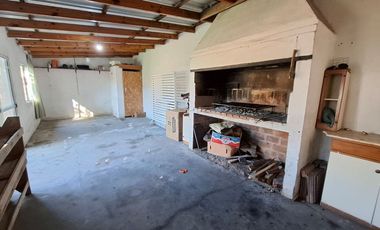 CASA 2 DORM COCHERA PATIO Y QUINCHO G. BAIGORRIA