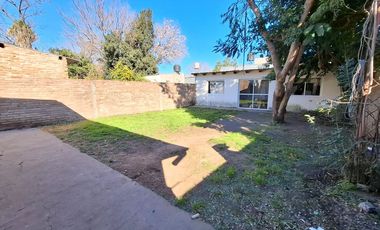 CASA 2 DORM COCHERA PATIO Y QUINCHO G. BAIGORRIA