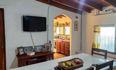 VENTA CASA DOS PLANTAS + DUPLEX - EL TALAR - TIGRE