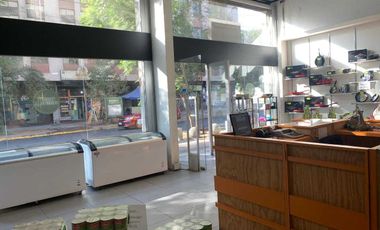 Local comercial en arriendo en RECOLETA