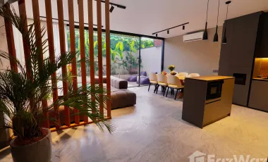 2 Bedroom Townhouse for sale at SWOI Loft Umalas