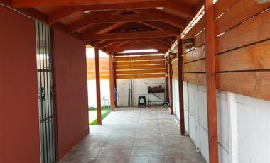 Casa en Arriendo en Villa el Llano, Calle Larga