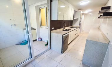 Departamento en arriendo c/ estacionamiento en Jardín Del Este