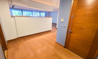 Departamento en arriendo c/ estacionamiento en Jardín Del Este