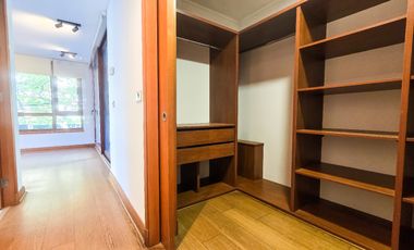 Departamento en arriendo c/ estacionamiento en Jardín Del Este