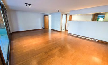 Departamento en arriendo c/ estacionamiento en Jardín Del Este