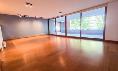 Departamento en arriendo c/ estacionamiento en Jardín Del Este