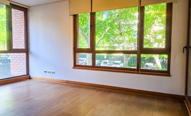 Departamento en arriendo c/ estacionamiento en Jardín Del Este