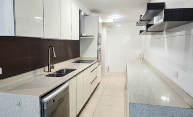 Departamento en arriendo c/ estacionamiento en Jardín Del Este