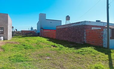 Terreno de 300m² con entorno consolidado en Lomas de Alicia, Baigorria