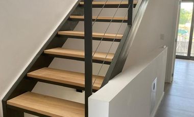 Town House en venta Oliden Joven, Del Viso Pilar