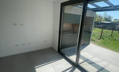 Town House en venta Oliden Joven, Del Viso Pilar