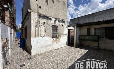 Casa 3 ambientes Quilmes Oeste a pasos de Calchaqui