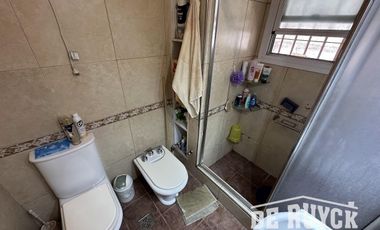 Casa 3 ambientes Quilmes Oeste a pasos de Calchaqui