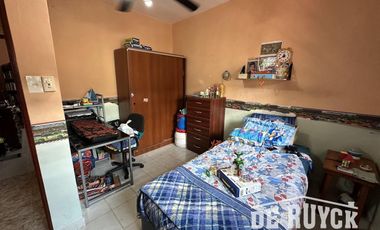 Casa 3 ambientes Quilmes Oeste a pasos de Calchaqui