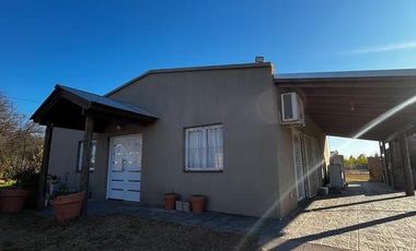 Quinta en venta - 3 Dormitorios 2 Baños - Santa Rosa