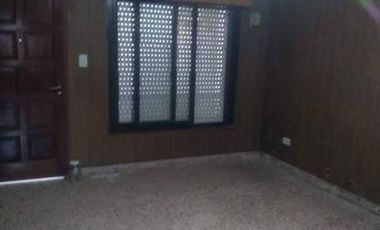 DEPARTAMENTO EN VENTA TIPO CASA LUIS VERNET 4212 (REMEDIOS DE ESCALADA)