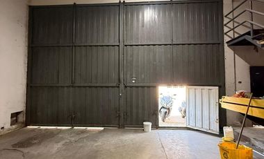 Galpón en  VILLA ADELINA